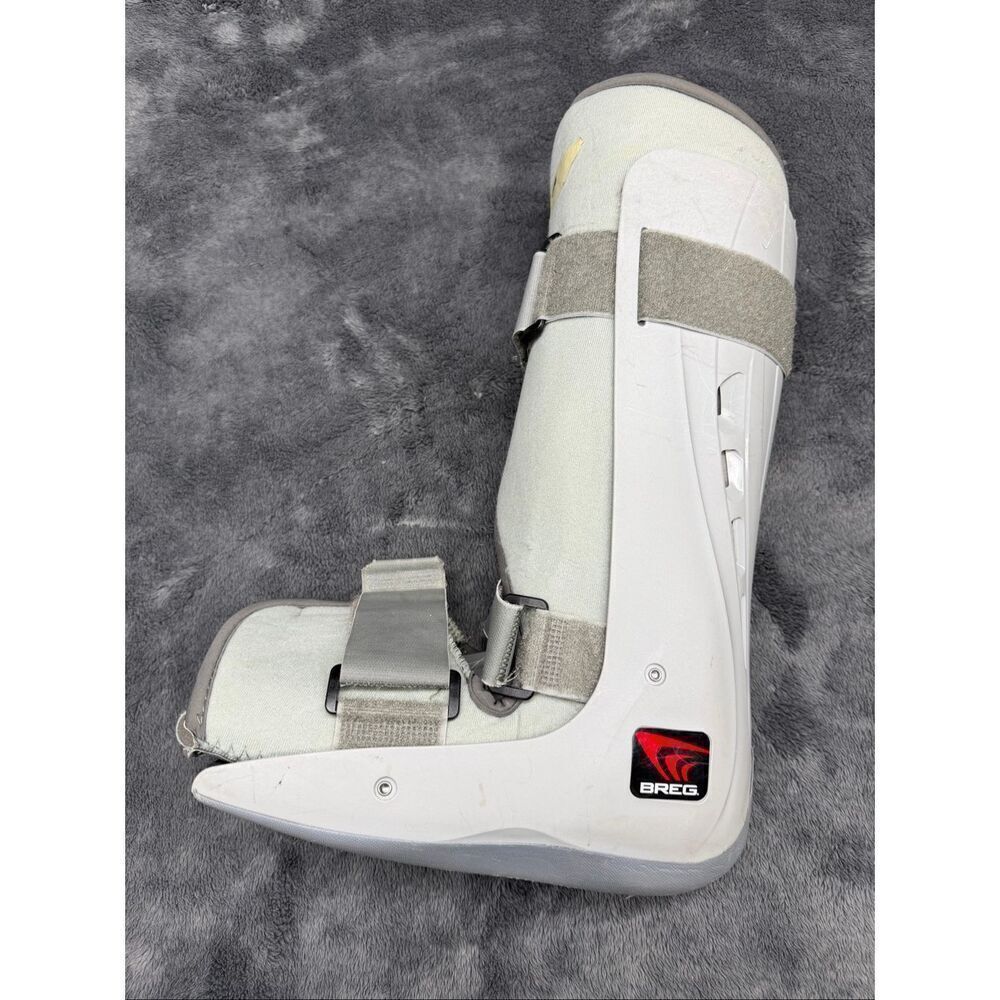 BREG Adult Medium Walking Boot With Pump In Good Shape!